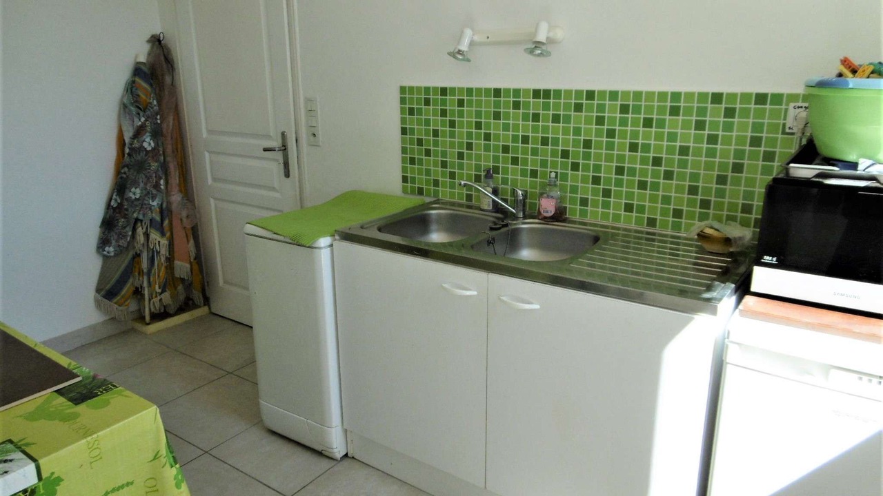 Photo of Kitchen in Saint-Gildas-de-Rhuys