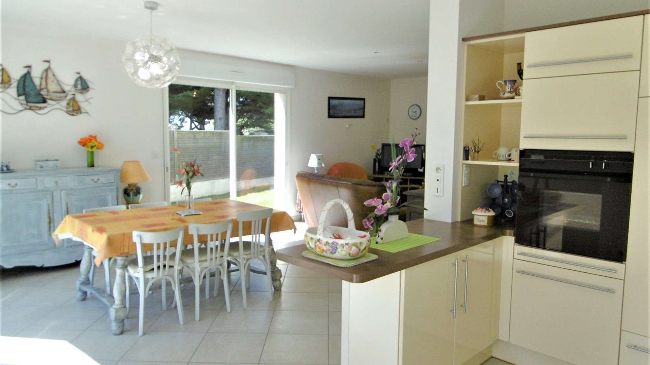 Photo of Kitchen in Saint-Gildas-de-Rhuys