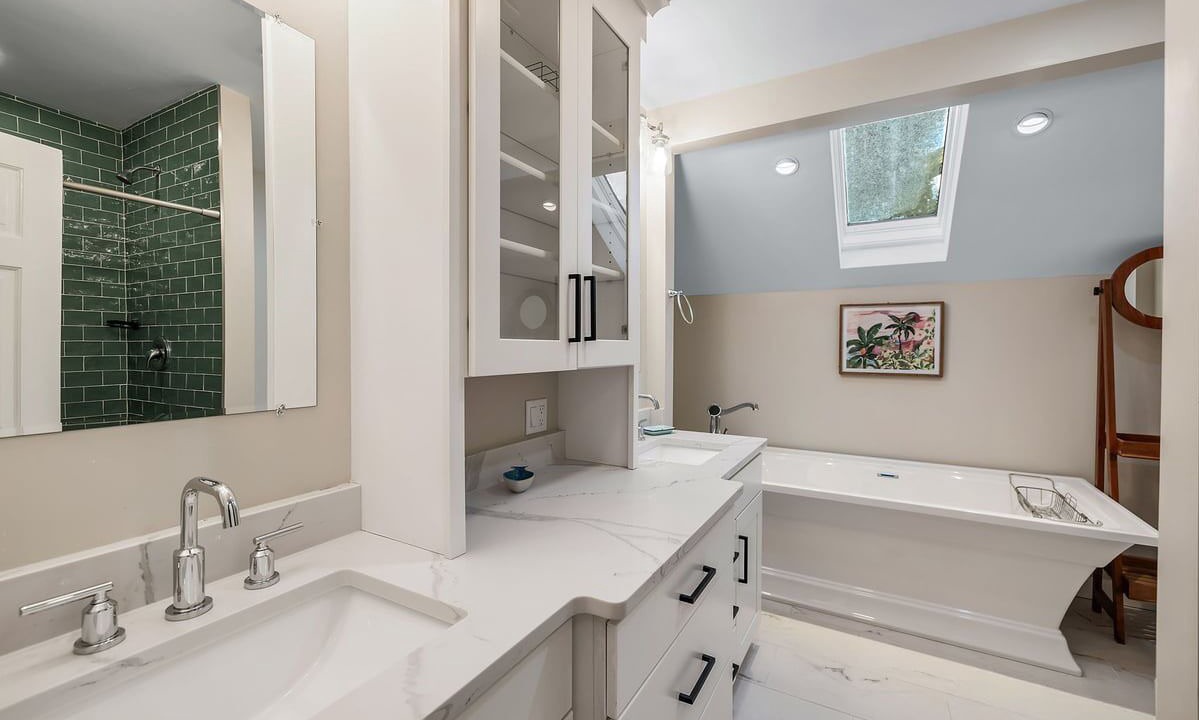 Photo of Bathroom in Cummaquid