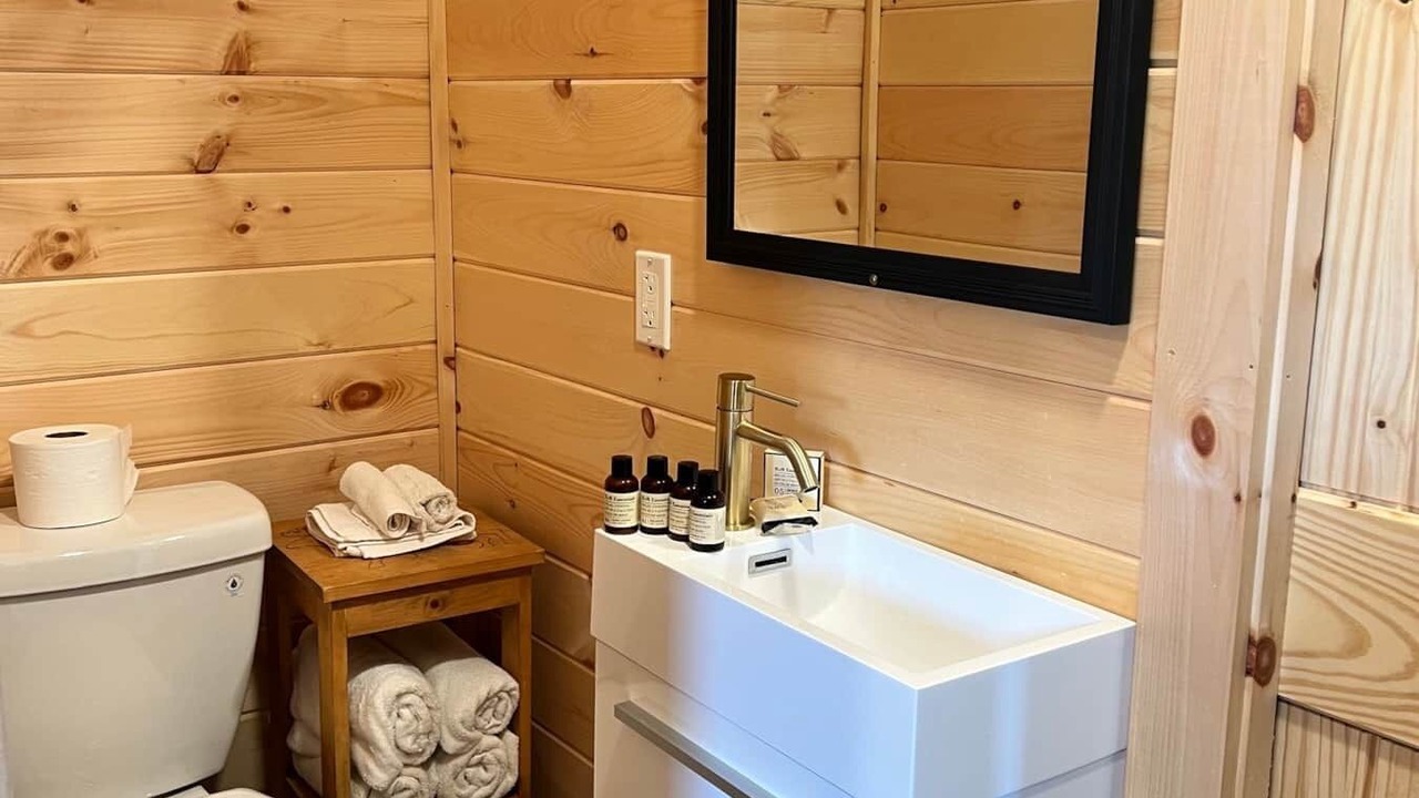 Photo of Bathroom in Rockwood