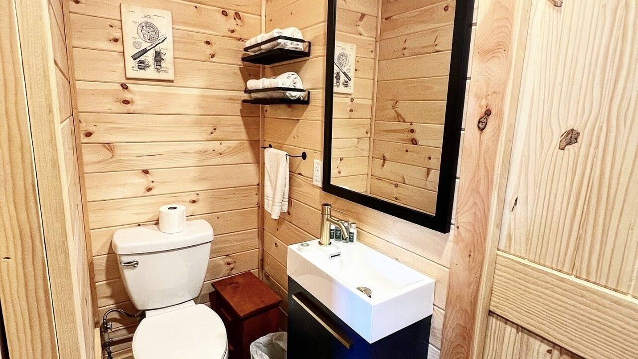 Photo of Bathroom in Rockwood