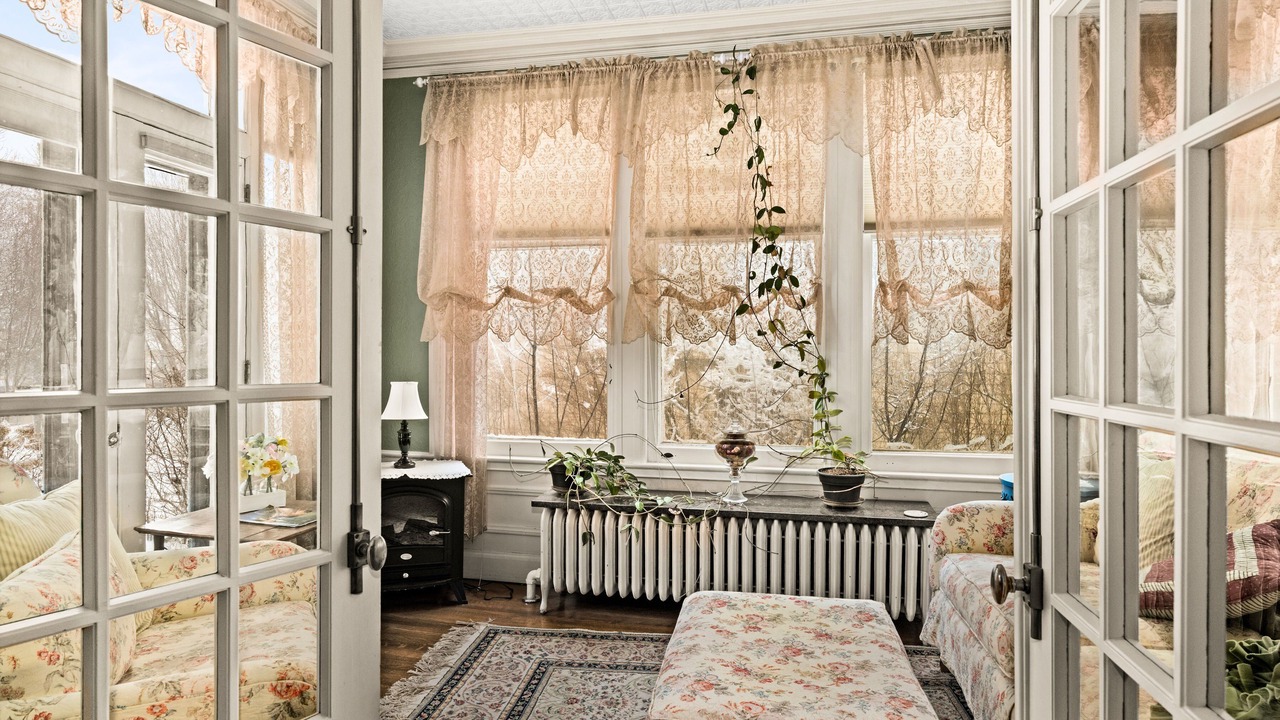 Photo of Livingroom in Congdon Park