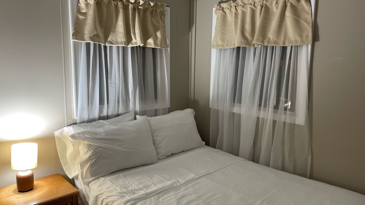 Photo of Bedroom in Paddock Lake