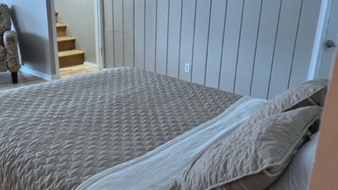 Photo of Bedroom in Paddock Lake