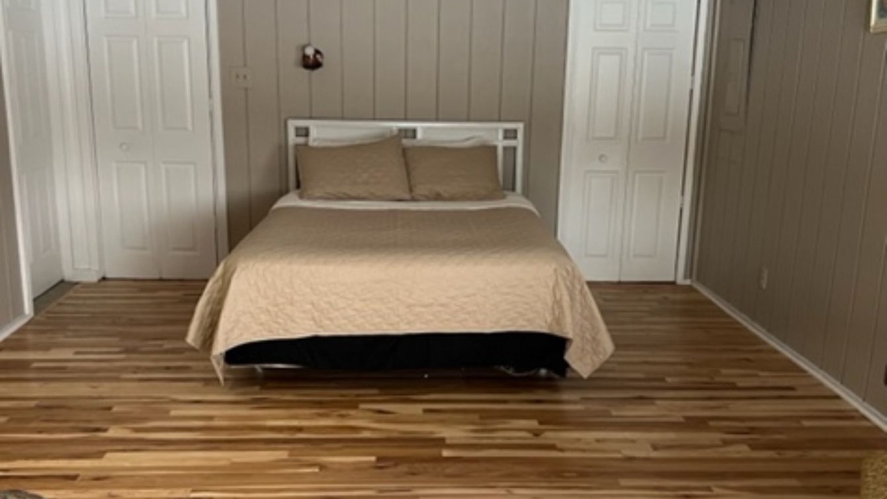 Photo of Bedroom in Paddock Lake