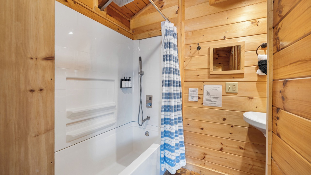 Photo of Bathroom in Pigeon Forge
