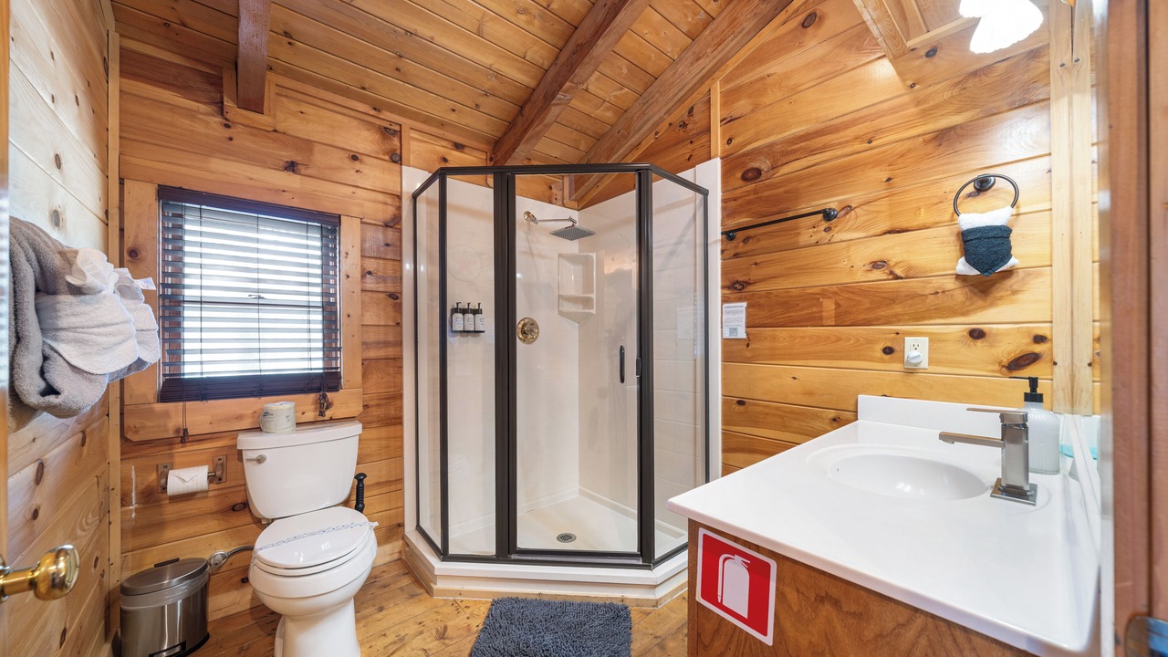 Photo of Bathroom in Pigeon Forge