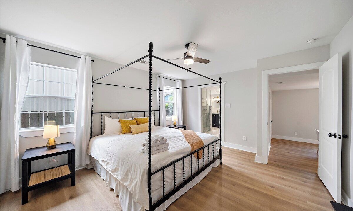Photo of Bedroom in Shady Acres