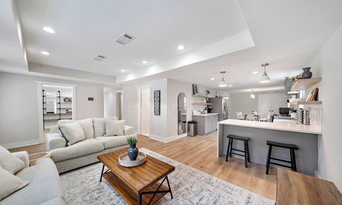 Photo of Livingroom in Shady Acres