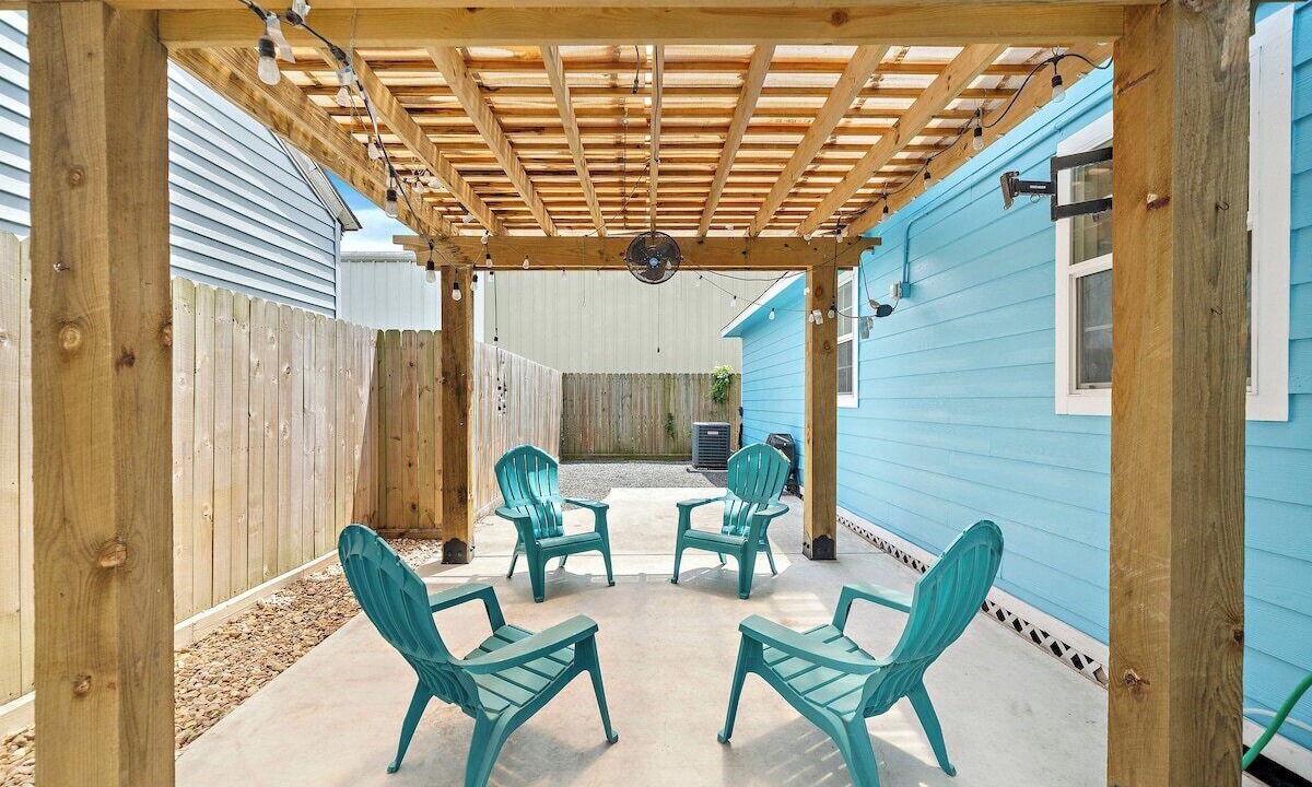 Photo of Patio Balcony in Shady Acres