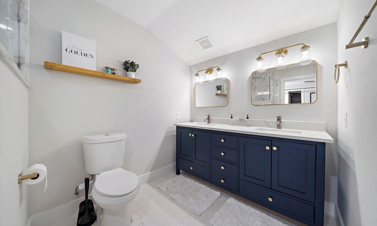 Photo of Bathroom in Shady Acres