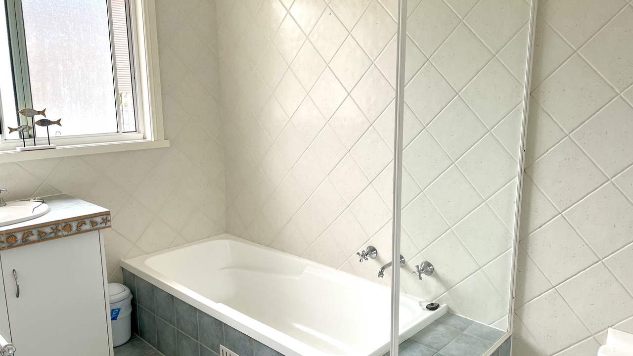 Photo of Bathroom in Emu Bay