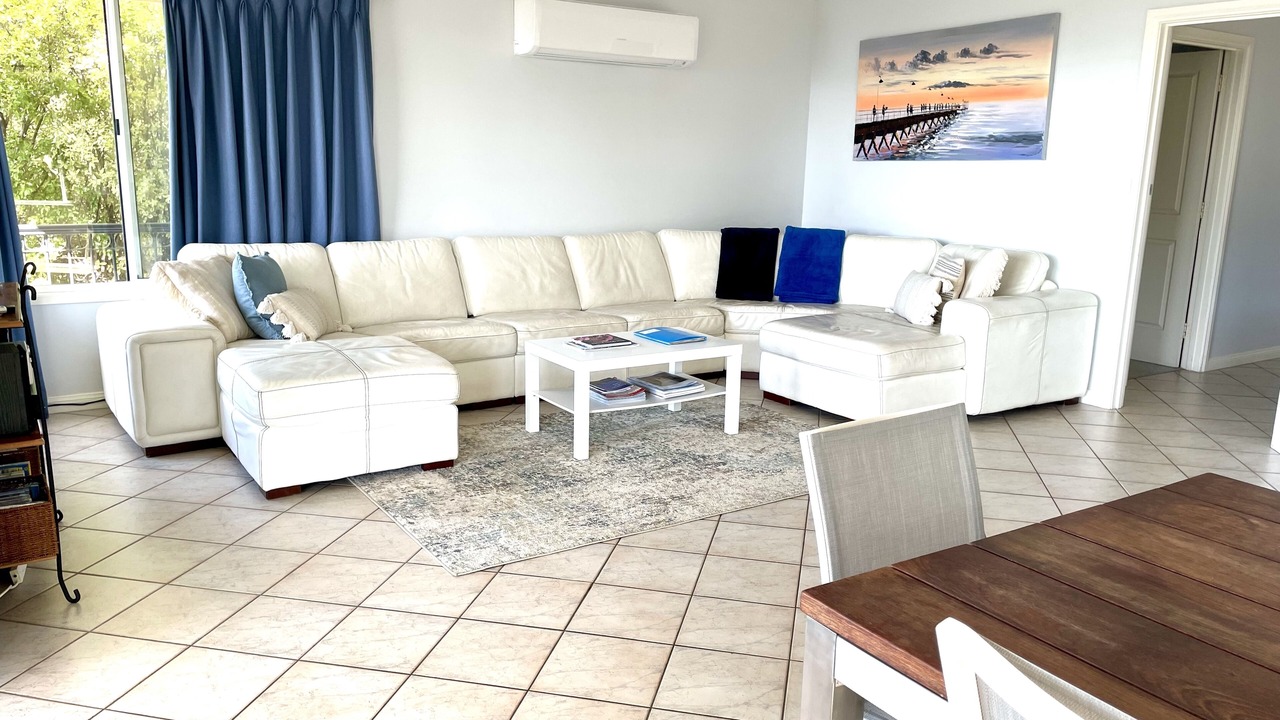 Photo of Livingroom in Emu Bay