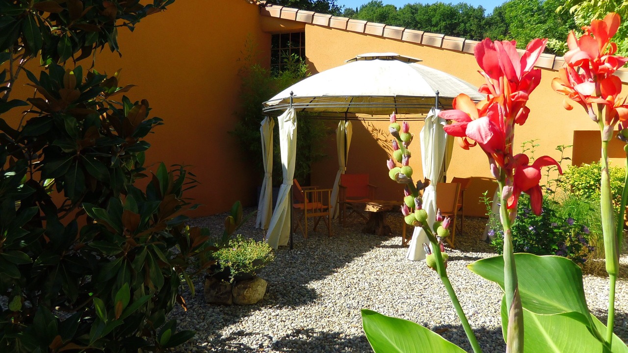 Photo of Patio Balcony in Sainte-Colombe-sur-lHers