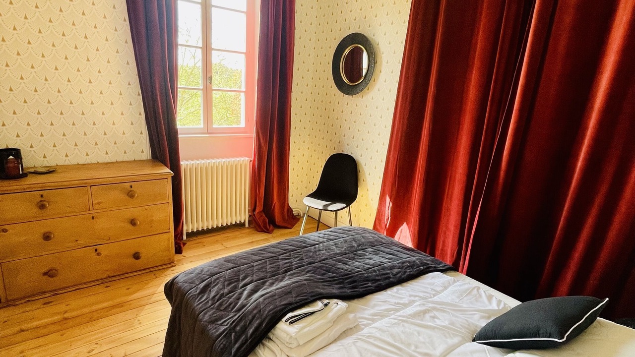 Photo of Bedroom in Orbec