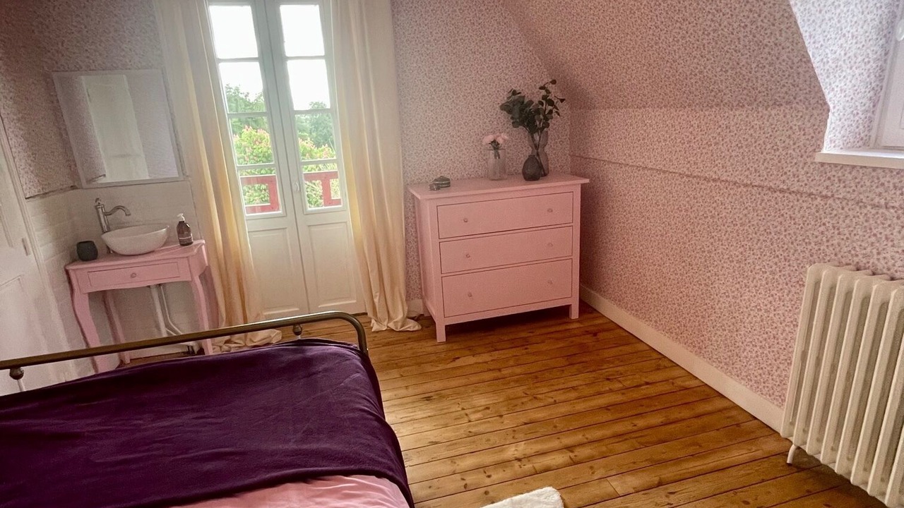 Photo of Bedroom in Orbec