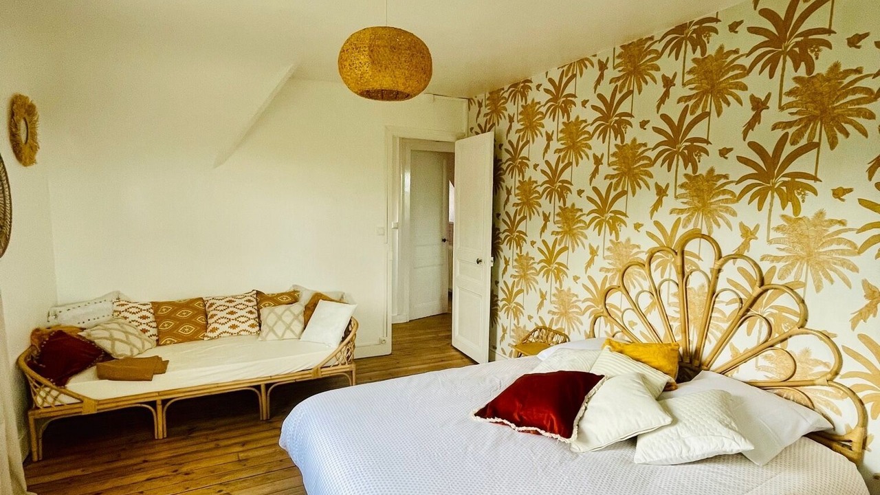 Photo of Bedroom in Orbec