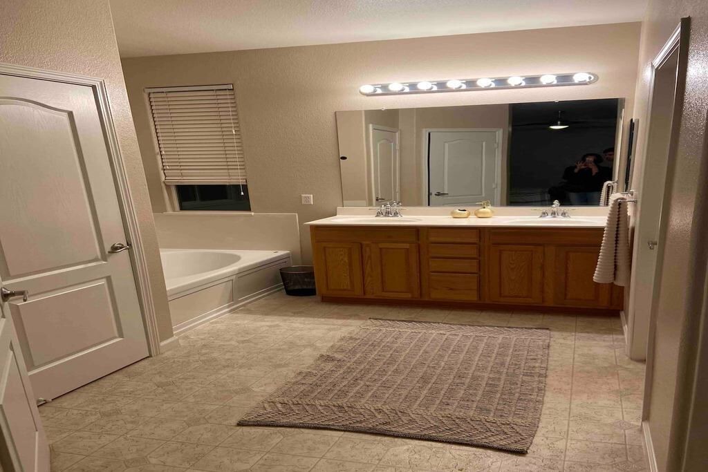 Photo of Bathroom in North Natomas