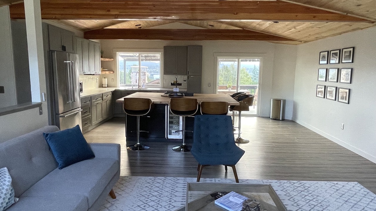 Photo of Livingroom in Bryn Mawr-Skyway