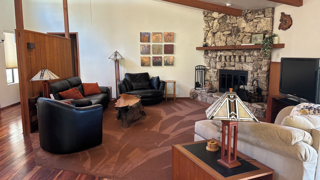 Photo of Livingroom in Auburn