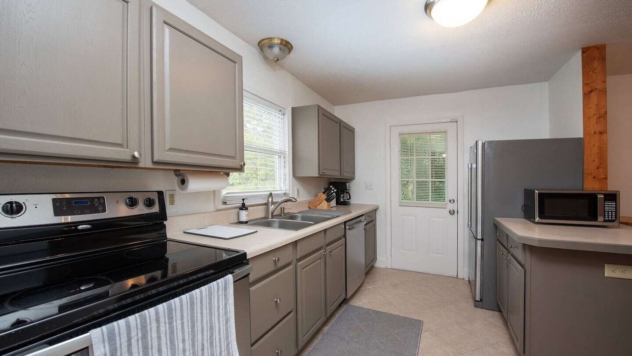 Photo of Kitchen in East End - Valley Street