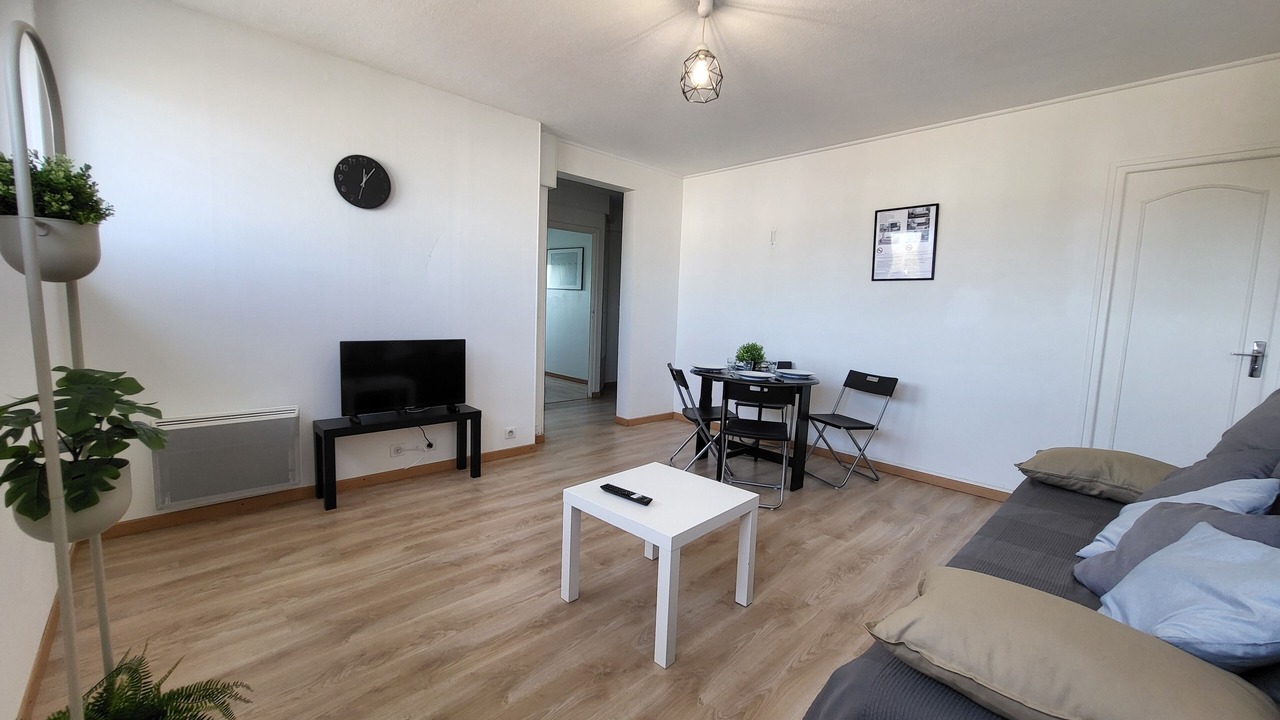Photo of Livingroom in Trappes