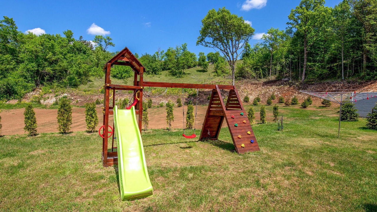 Photo of Outdoor in Perusic
