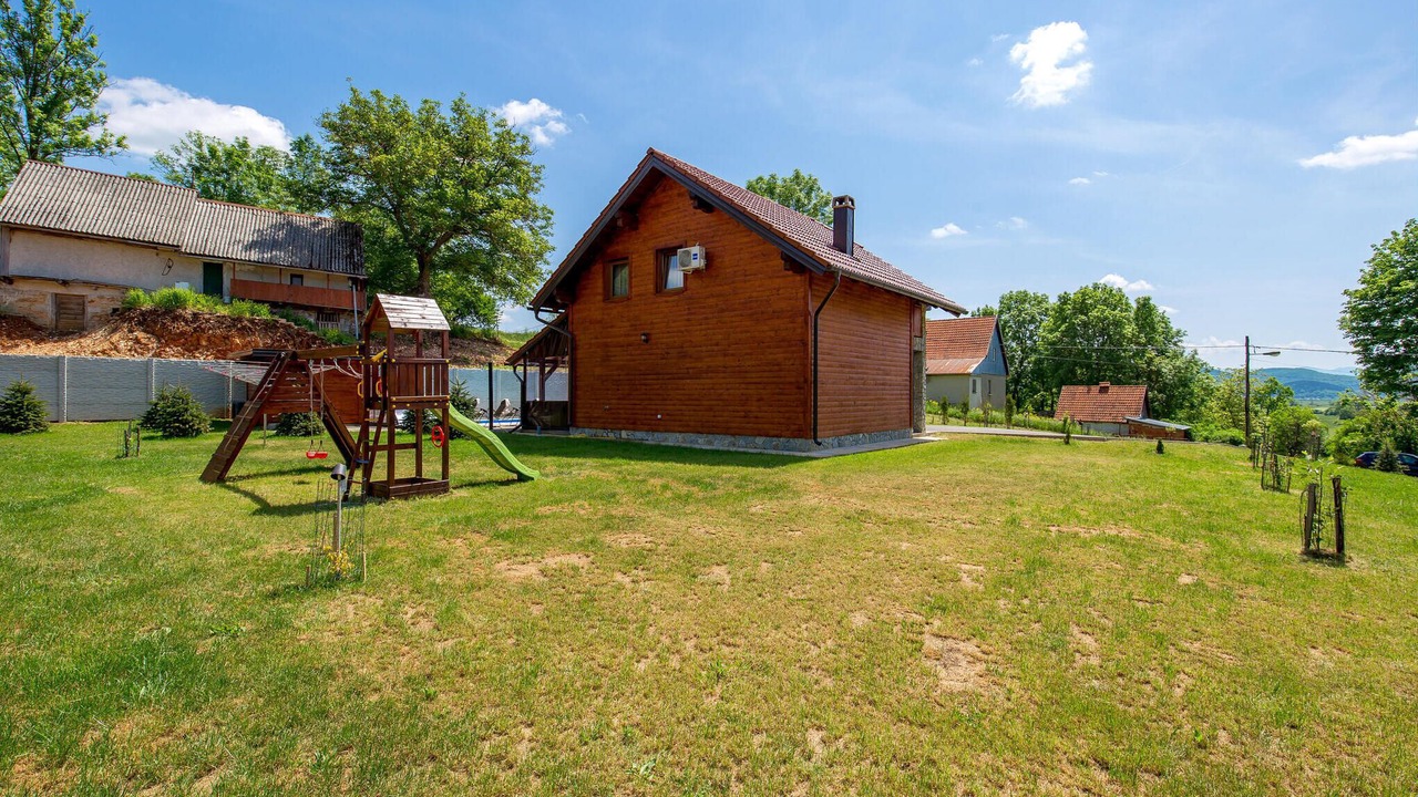 Photo of Outdoor in Perusic