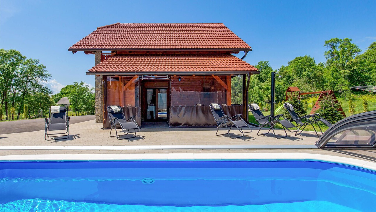 Photo of Outdoor in Perusic