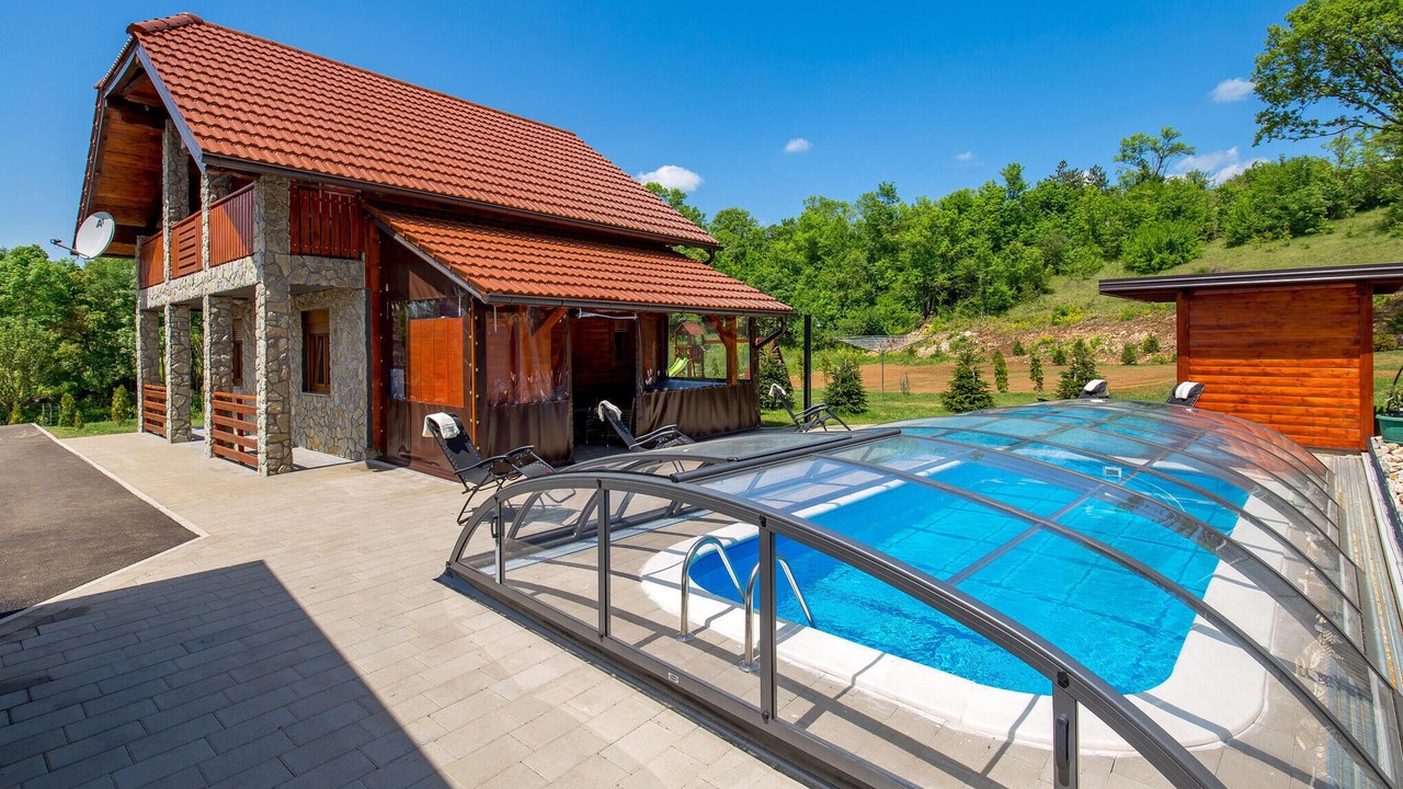 Photo of Outdoor in Perusic