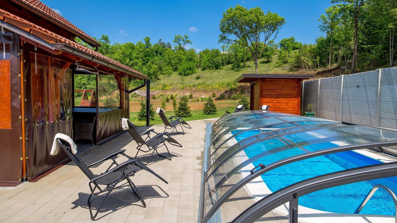 Photo of Outdoor in Perusic