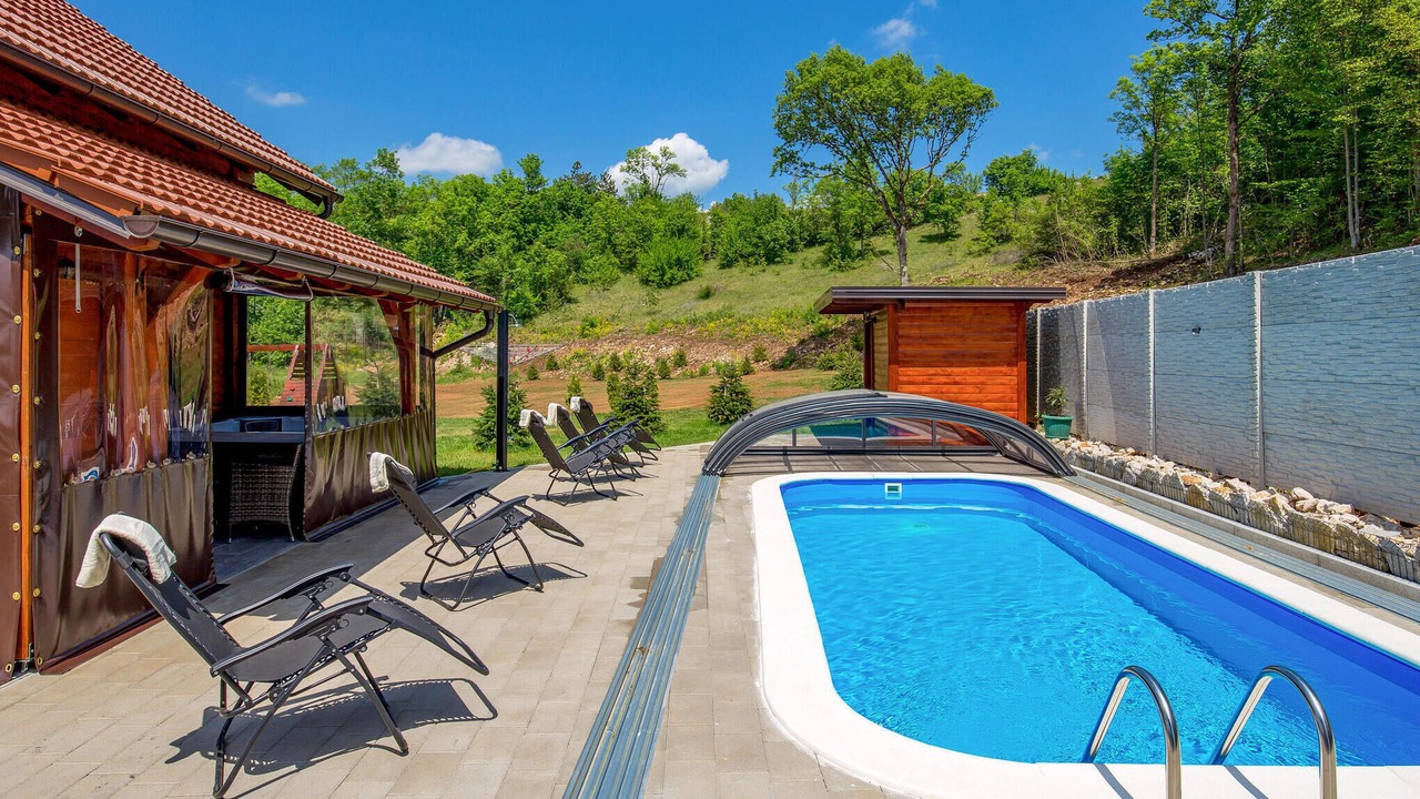 Photo of Outdoor in Perusic