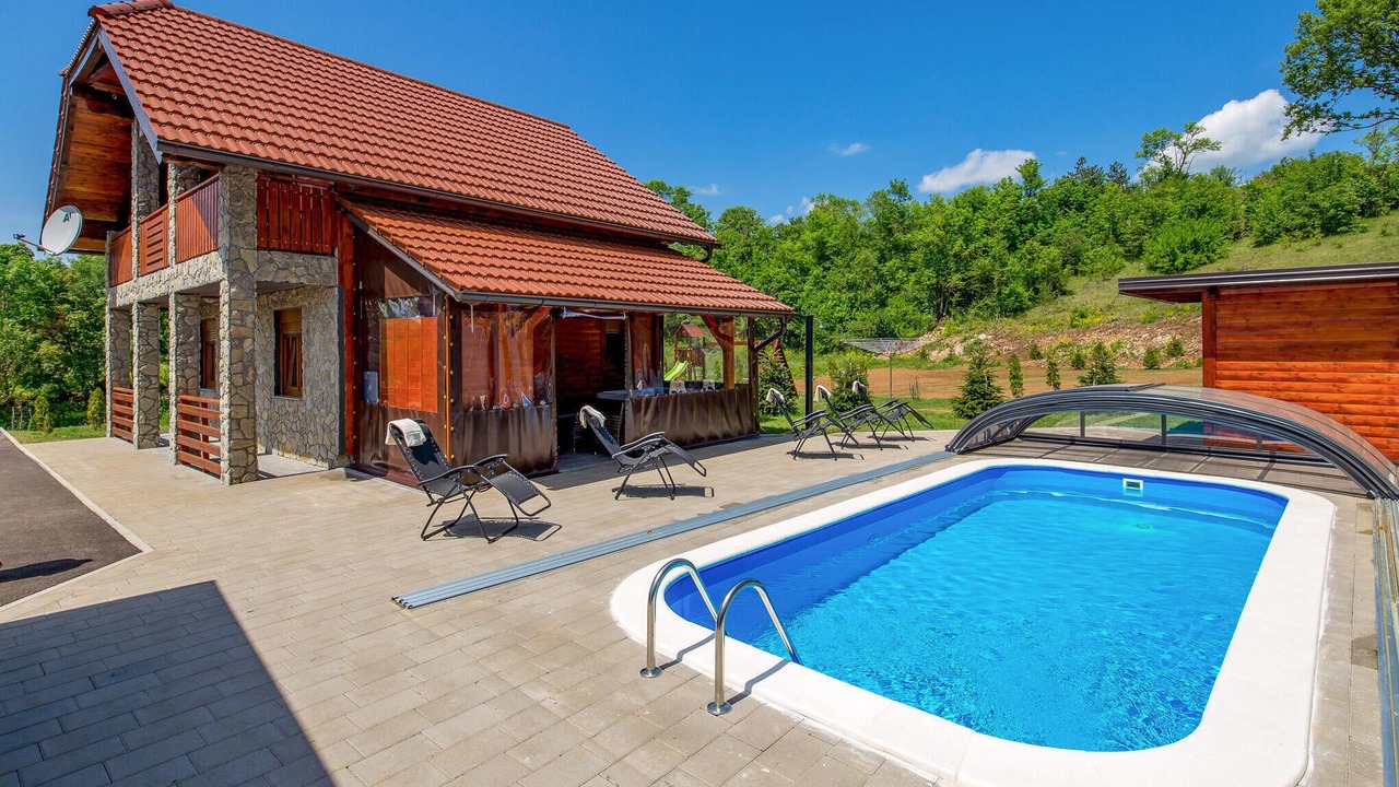Photo of Outdoor in Perusic