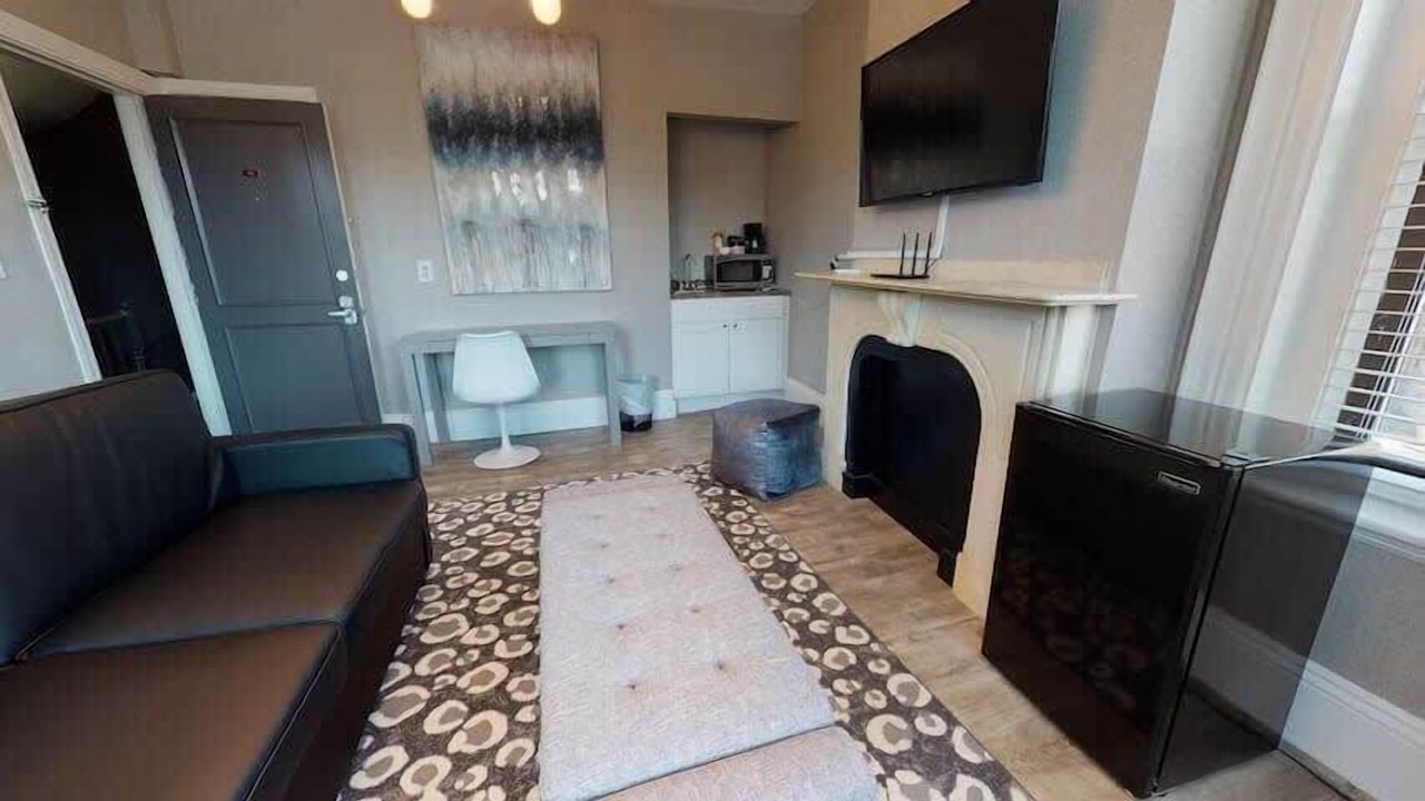 Photo of Livingroom in Bay Village