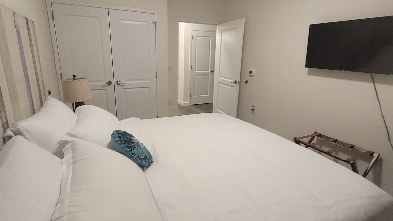 Photo of Bedroom in Bound Brook