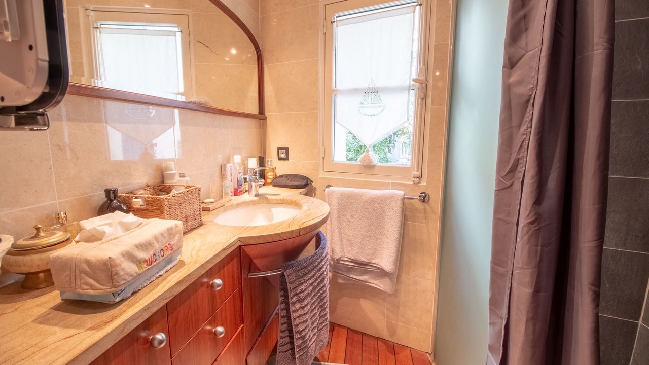 Photo of Bathroom in Quartier de Javel