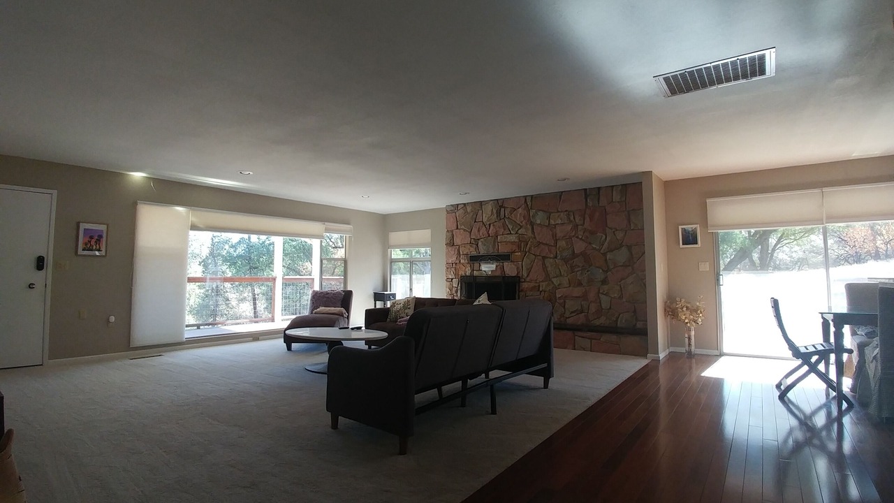 Photo of Livingroom in Midpines