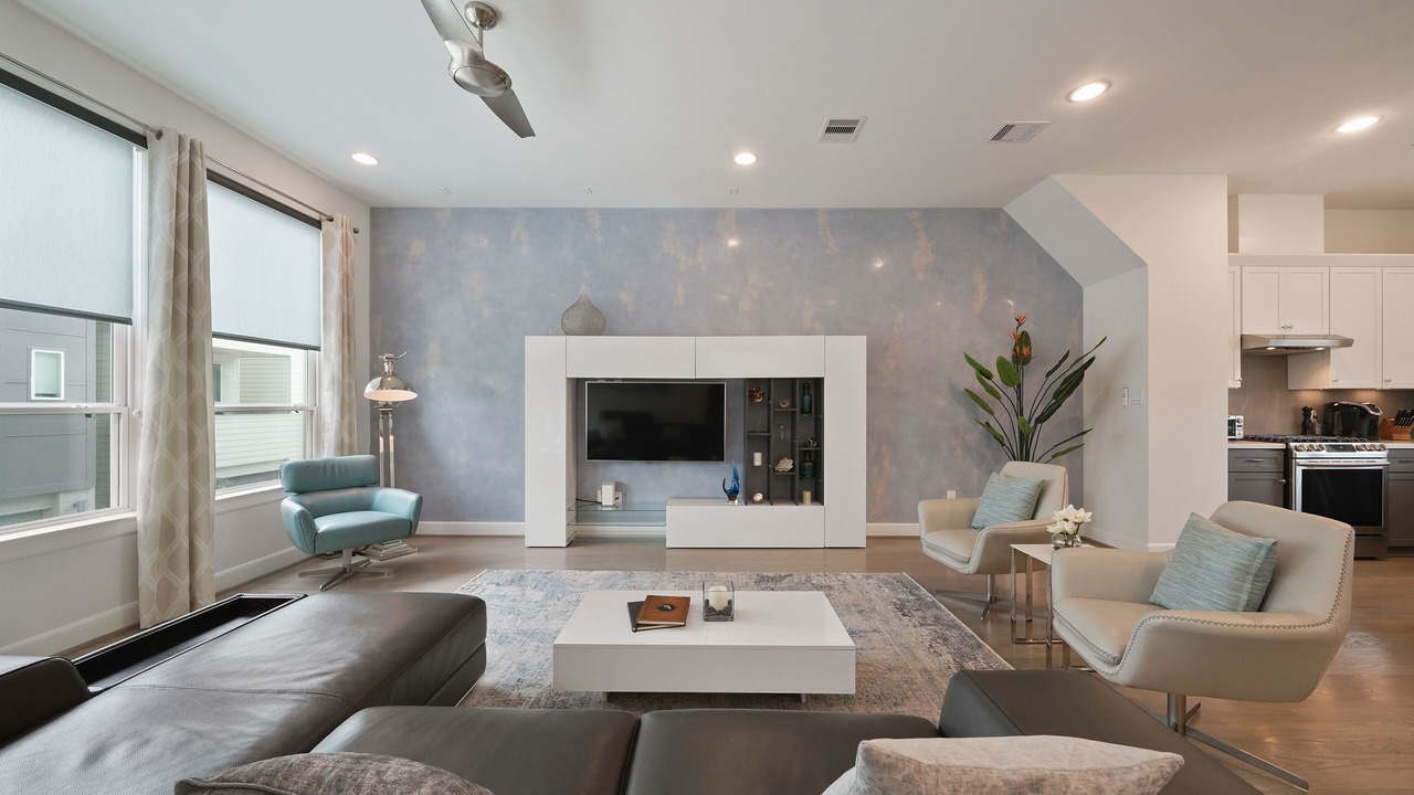 Photo of Livingroom in Northside