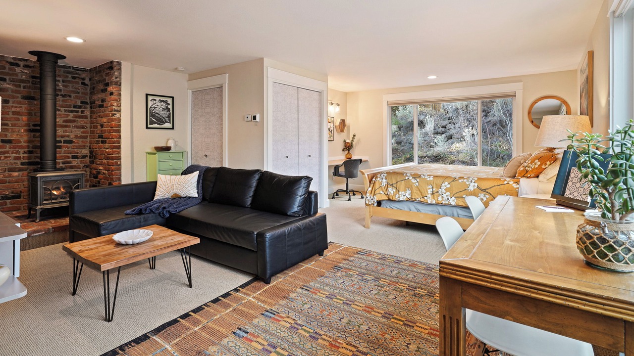 Photo of Livingroom in Bend