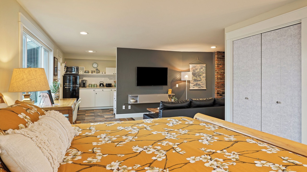 Photo of Bedroom in Bend