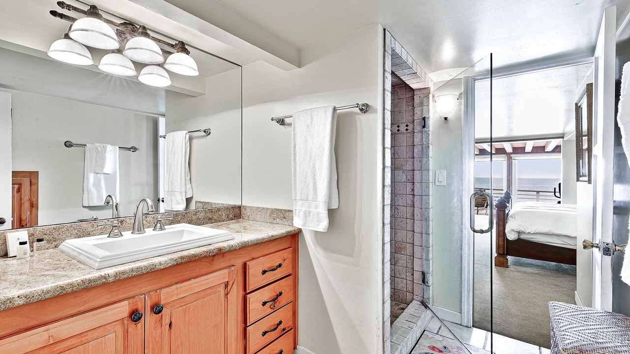Photo of Bathroom in Laguna Beach