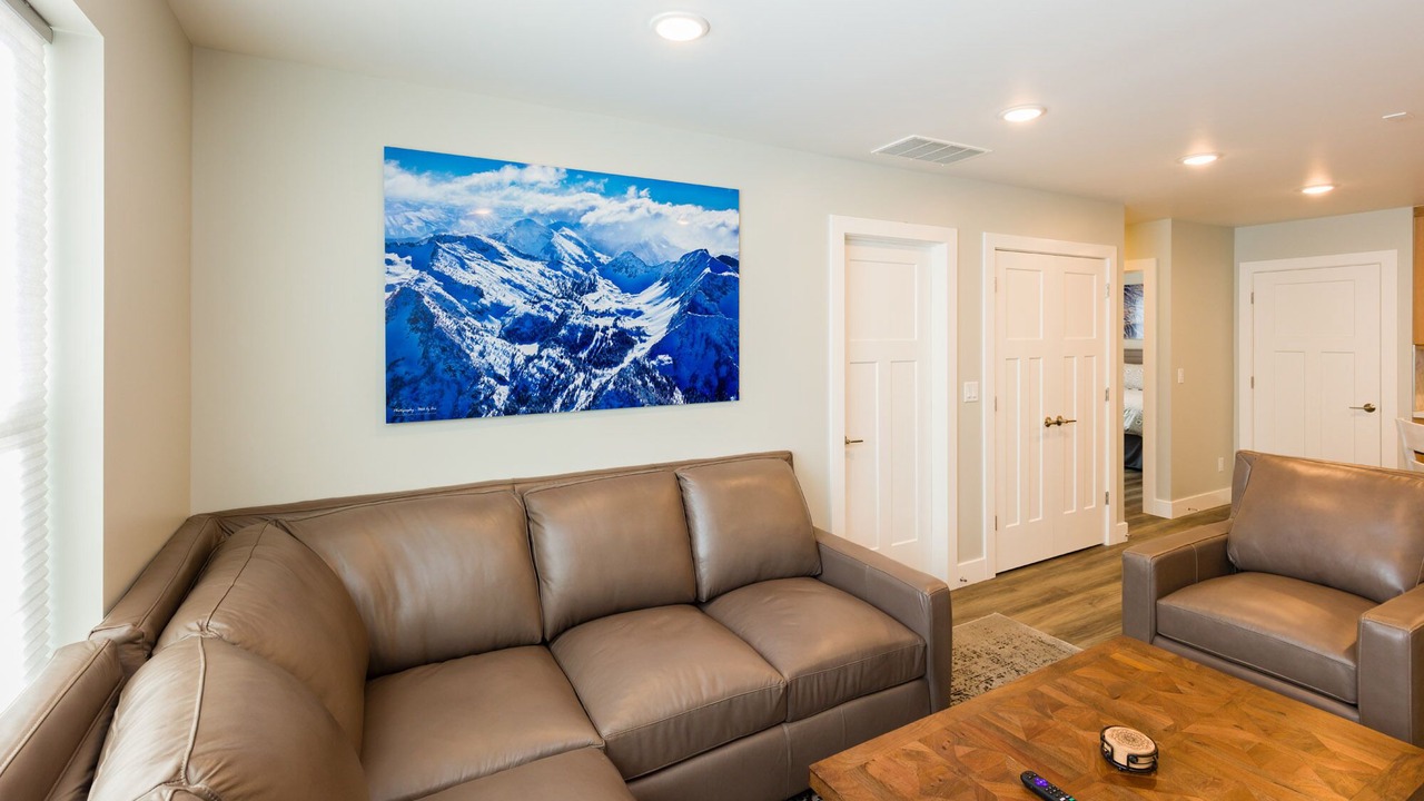 Photo of Livingroom in Cottonwood Heights