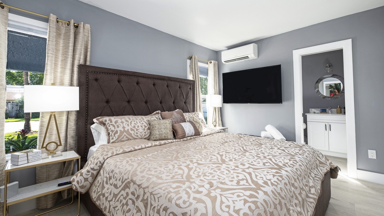 Photo of Bedroom in Tarpon River