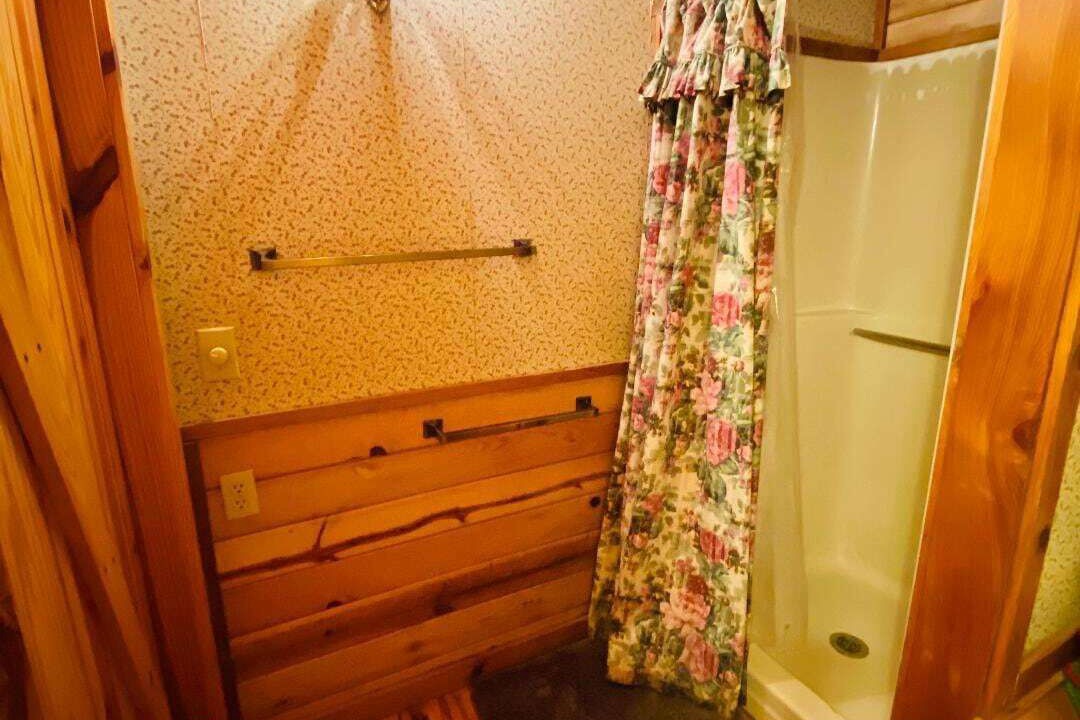 Photo of Bathroom in Eureka Springs