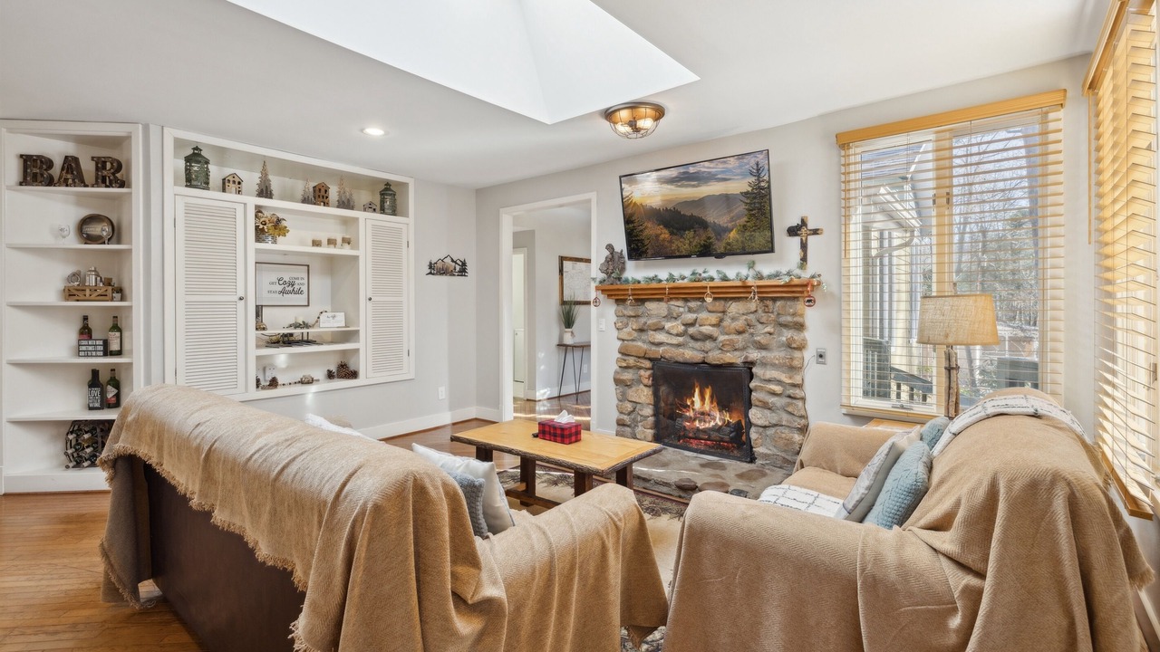 Photo of Livingroom in Gatlinburg