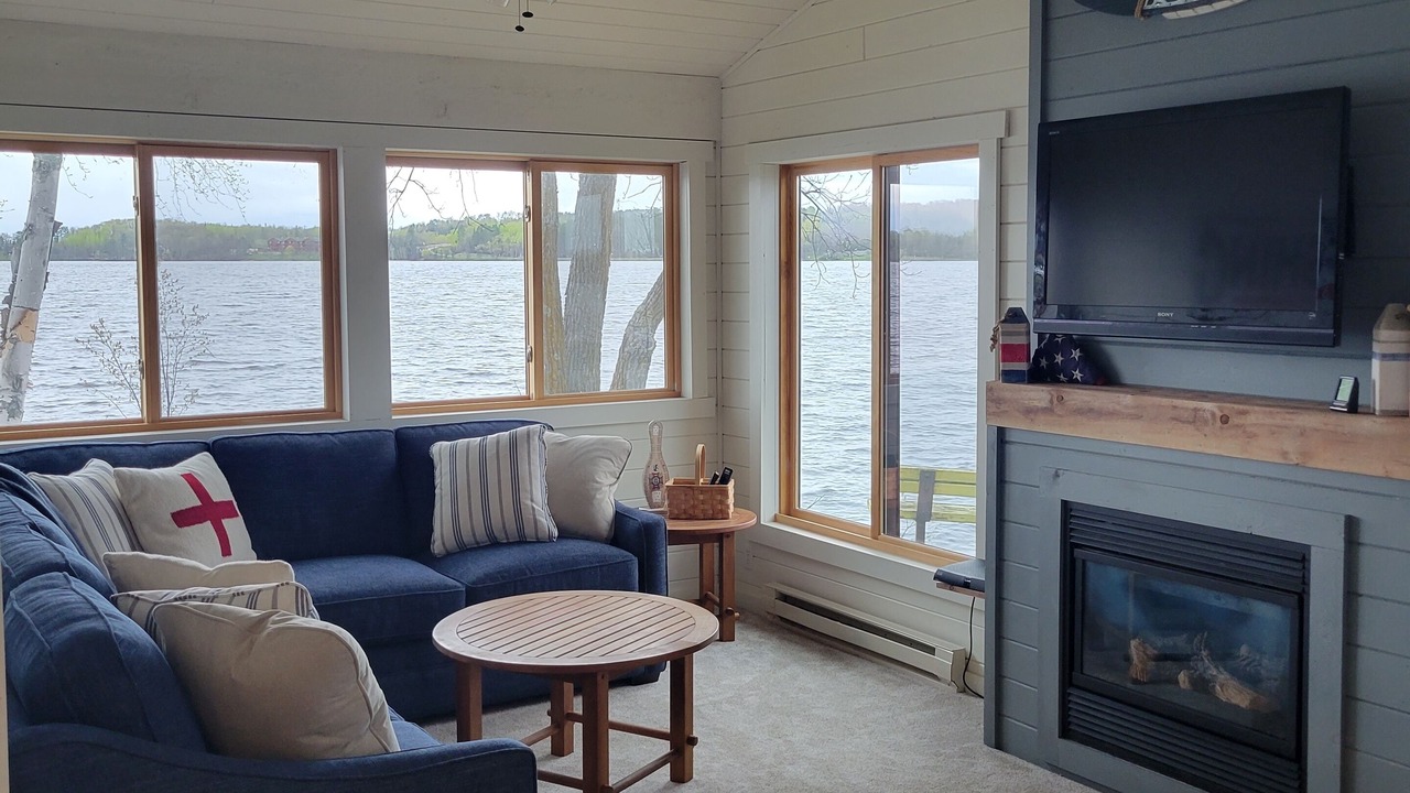 Photo of Livingroom in Orr