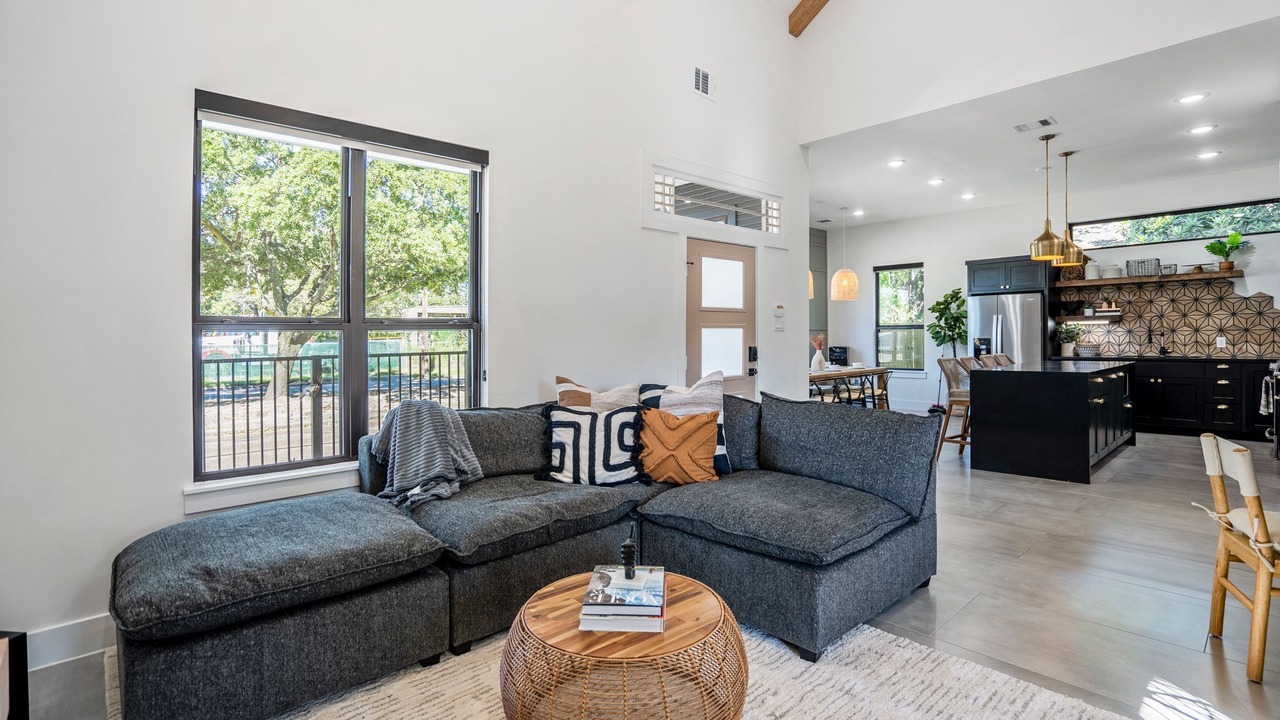 Photo of Livingroom in Greater East End