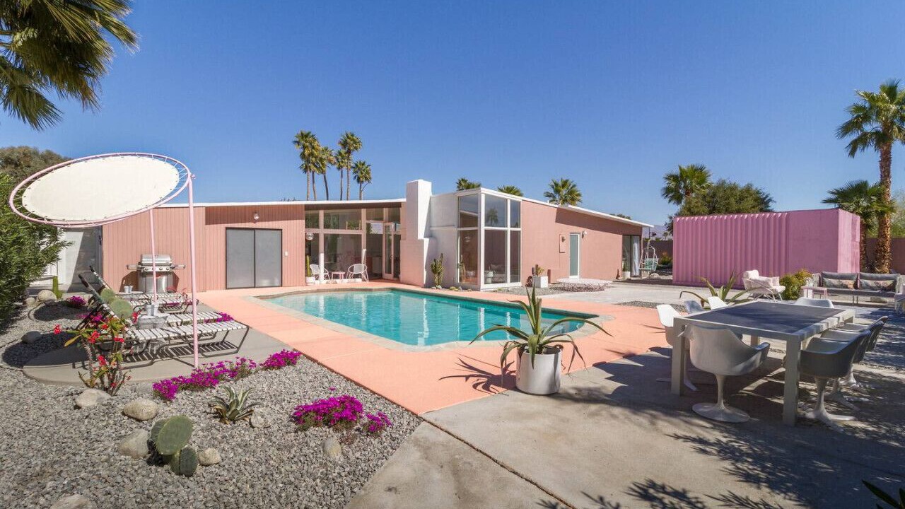 Photo of Outdoor in Racquet Club Estates