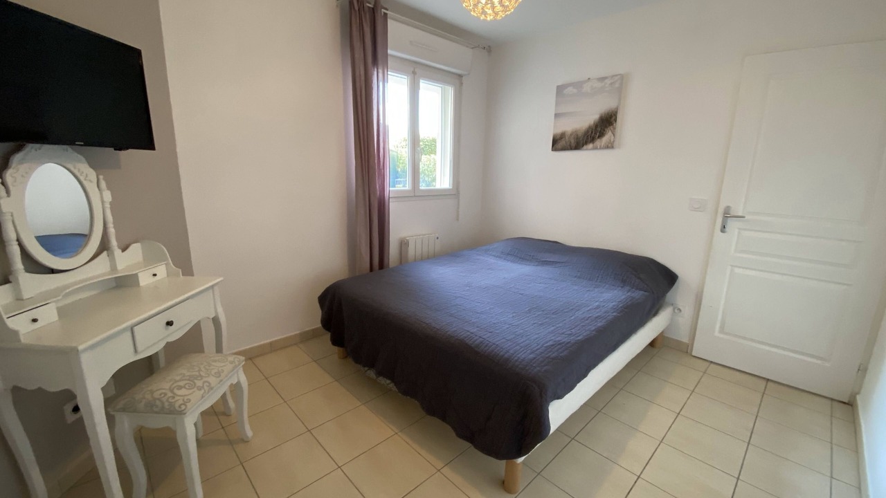 Photo of Bedroom in Peret