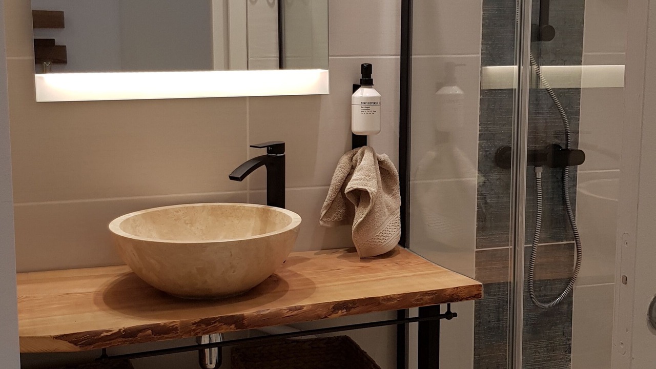 Photo of Bathroom in Caderousse